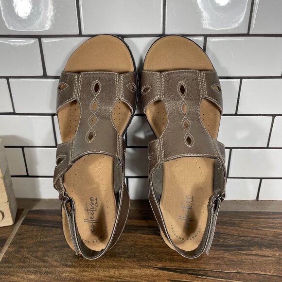 Clarks Leisa Lakelyn Womens 8 Wide Shoes Pewter Metallic Leather Comfort Sandal - Picture 7 of 13